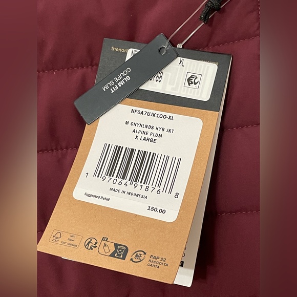 45% Less Than Retail - The North Face Jacket - Alpine Plum. XL - Picture 5 of 16